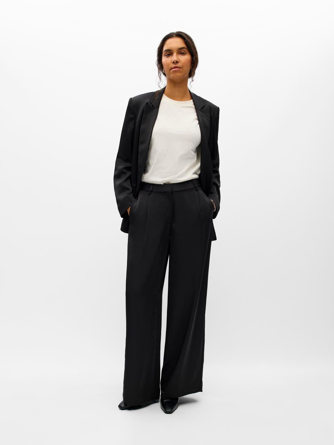 OBJCHILLI Tailored Trousers - Black - VERO MODA & VILA Bergvik